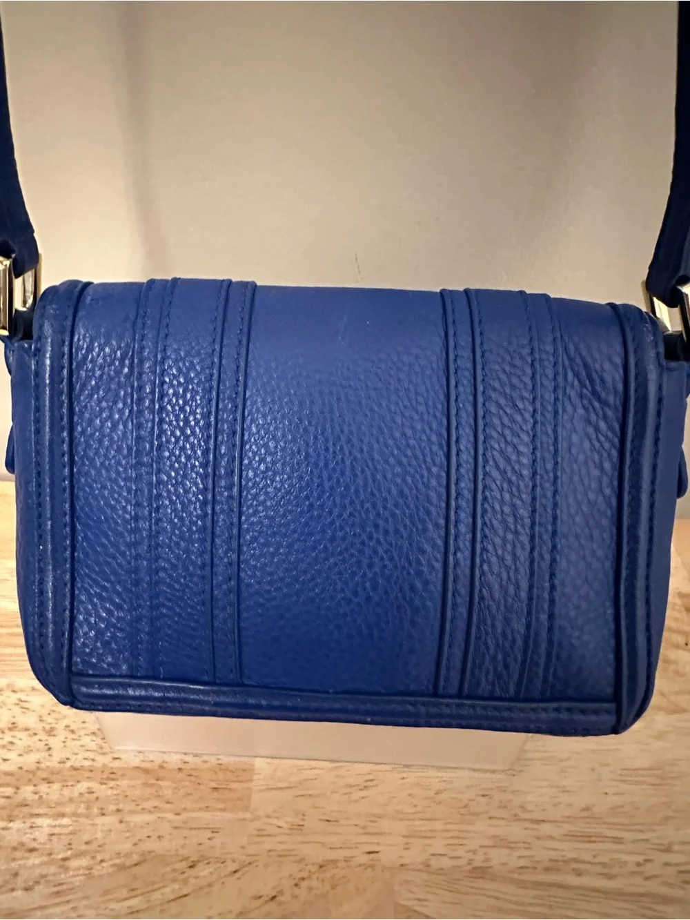Tory Burch EUC Cobalt Pebbled Leather Crossbody with Gold Logo